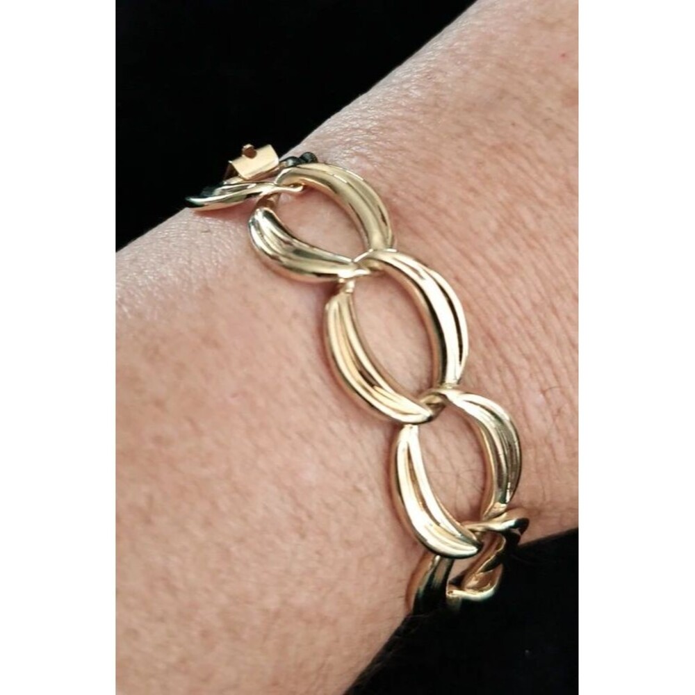 Vintage Chunky Wide Gold Tone Flat Link Bracelet 7 Inches In Length